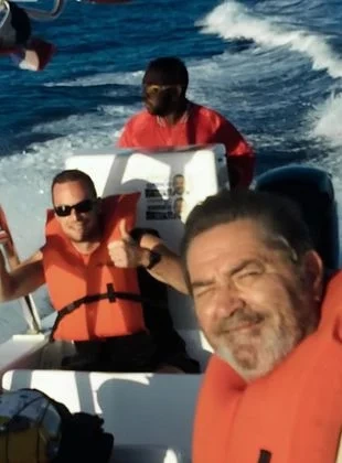 Y'a-t-il un dealer dans l'avion ?